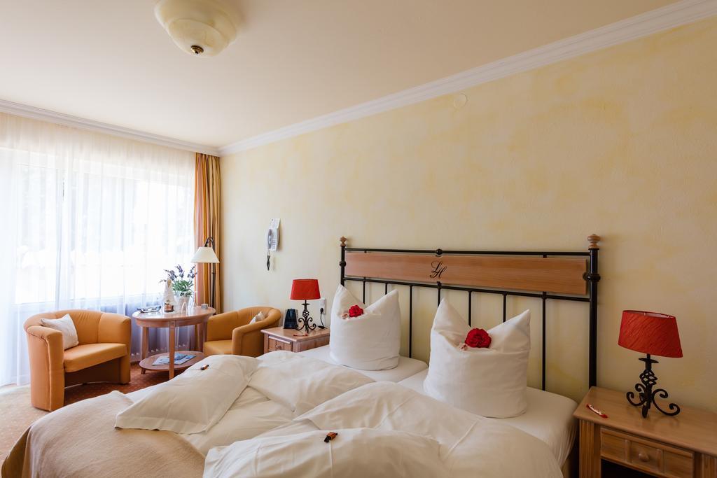Hotel Landhaus Haffkrug 沙博伊茨 外观 照片