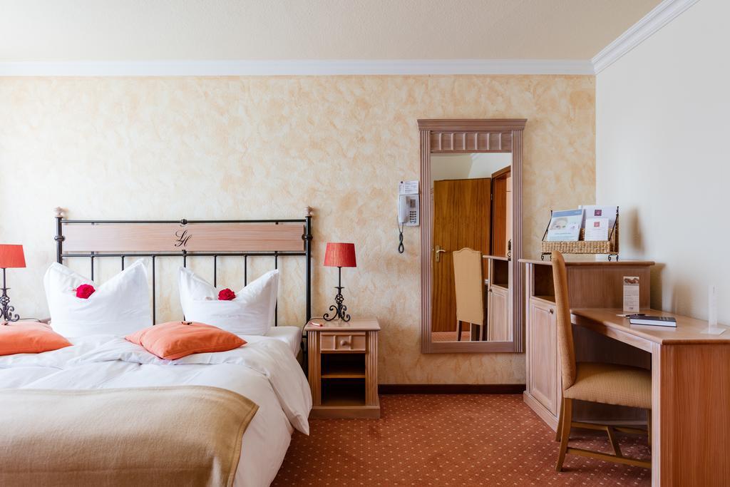 Hotel Landhaus Haffkrug 沙博伊茨 外观 照片